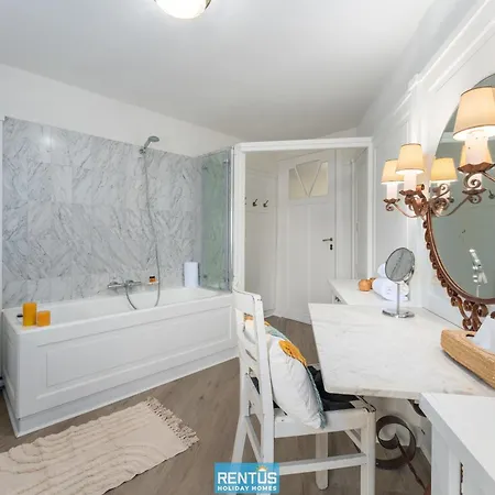 Etoile De - Authentic Coastal At Holiday home